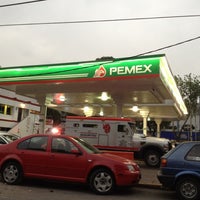 Photo taken at Gasolinería by Law 🇲🇽 on 5/1/2012