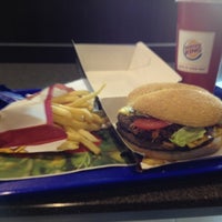 Photo taken at Burger King by Alexandre d. on 6/10/2012