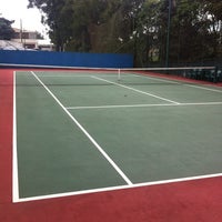 Photo taken at Tenis - Quadra do Robson by Ivan B. on 6/13/2012