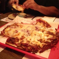 Снимок сделан в Ronnally&amp;#39;s Pizza and Pasta пользователем Matt H. 4/14/2012