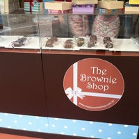 Foto diambil di The Brownie Shop oleh Adolfo D. pada 6/29/2012