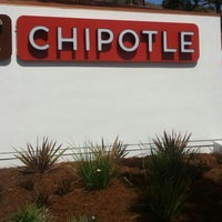 Photo taken at Chipotle Mexican Grill by Arthur O. on 4/6/2012