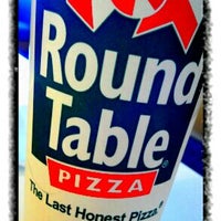 Photo taken at Round Table Pizza by Jimmie B. on 4/10/2012