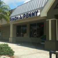 รูปภาพถ่ายที่ Pinch A Penny Pool Patio Spa โดย Jim S. เมื่อ 5/7/2012