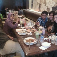 Photo taken at Pizza Hut by Aulia R. on 2/27/2012