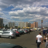Photo taken at Парковка возле Novus by Aleksey S. on 5/27/2012
