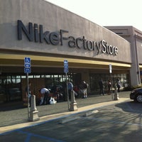 Nike Factory Store - International Gateway of The Americas - 20 tips de  3138 visitantes