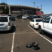 Photo taken at 49ers Fanfest 2012 by Joe A. on 8/12/2012