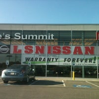 Photo taken at Fenton Nissan of Lee&amp;#39;s Summit by Elmer on 5/8/2012