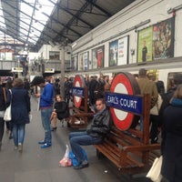 Photo taken at Platform 4 (W&amp;#39;bound District) by Ree S. on 4/12/2012