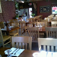 Foto diambil di Thai Tida Restaurant oleh Natta O. pada 4/7/2012