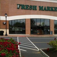 Foto tirada no(a) The Fresh Market por Steve H. em 8/11/2012