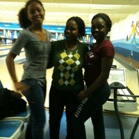 Photo taken at HALTED BOWL by Shante M. on 4/1/2012