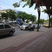 Photo taken at BMTA Bus Stop พุทธมณฑลสาย 2 (Phutthamonthon Sai 2) by บุ๋มบิ๋ม ข. on 6/5/2012