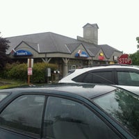 Photo taken at Domino&amp;#39;s Pizza by Larry B. on 6/22/2012