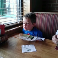 Photo taken at Applebee&amp;#39;s Grill + Bar by Leslie P. on 7/16/2012