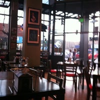 3/7/2012 tarihinde Nydia Z.ziyaretçi tarafından The Walnut Room Pizzeria'de çekilen fotoğraf