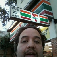 Photo taken at 7- Eleven by Gerardo G. on 2/18/2012