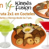 3/29/2012 tarihinde Kibbes Fusion R.ziyaretçi tarafından Kibbes Fusion - Restaurante Árabe'de çekilen fotoğraf