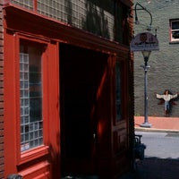 6/28/2012にSean B.がCanal Bar &amp; Grillで撮った写真