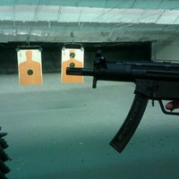 Foto scattata a Pembroke Gun &amp;amp; Range da Kim P. il 6/29/2012