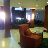 Das Foto wurde bei Fairfield Inn &amp;amp; Suites by Marriott Visalia Tulare von David R. am 6/30/2012 aufgenommen