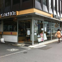 Photo taken at サンマルクカフェ 南青山店 by cocolino Y. on 3/26/2012