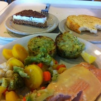 รูปภาพถ่ายที่ IKEA Restaurant &amp; Café โดย Katleya เมื่อ 8/8/2012