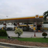 Photo taken at Shell by Yusoff M. on 3/14/2012