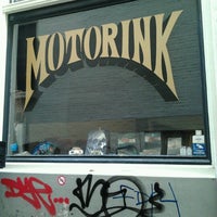 Foto tomada en Motorink Finest Tattooing  por Jana S. el 8/20/2012