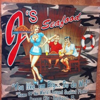 Foto scattata a J&amp;#39;s Seafood Restaurant da Challee B. il 3/19/2012