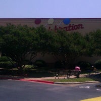 รูปภาพถ่ายที่ Celebration Station โดย Tiffany S. เมื่อ 6/29/2012