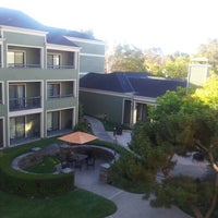 Photo taken at Courtyard by Marriott San Francisco Larkspur Landing/Marin County by Luis R. on 8/9/2012