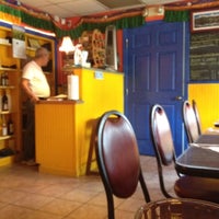 8/5/2012 tarihinde Bill F.ziyaretçi tarafından Cafe Momo'de çekilen fotoğraf