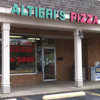 4/22/2012にRichard S.がAltieri&amp;#39;s Pizzaで撮った写真
