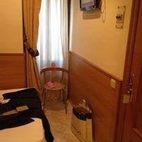 Снимок сделан в Hostal Cèntric пользователем Eugenia T. 6/23/2012