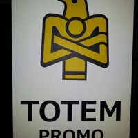 Foto tirada no(a) TOTEM agency por Arijus Z. em 8/16/2012