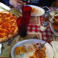 Photo taken at Pizza D&amp;#39;Oro by Andres A. on 4/12/2012