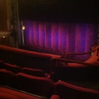 Снимок сделан в A Streetcar Named Desire at The Broadhurst Theatre пользователем Eva W. 7/15/2012