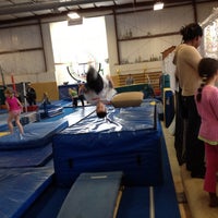 Foto tomada en Madtown Twisters Gymnastics - West  por Ken W. el 2/5/2012