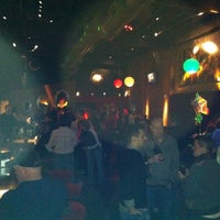 รูปภาพถ่ายที่ Spiral Dance Bar โดย Rogerray F. เมื่อ 2/25/2012