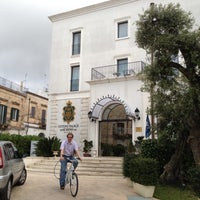 Das Foto wurde bei Ostuni Palace Hotel von Jan B. am 5/27/2012 aufgenommen