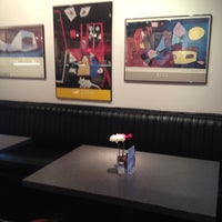 4/26/2012 tarihinde Margaret B.ziyaretçi tarafından Picasso&amp;#39;s Cafe, Bakery and Catering Co'de çekilen fotoğraf