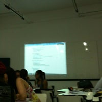Photo taken at Faculdade Sumaré by Lilian V. on 3/14/2012