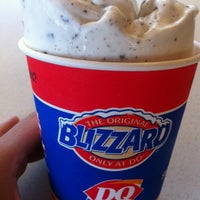 Photo taken at Dairy Queen by Frances 미라 on 6/30/2012