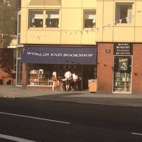 Foto diambil di World&#39;s End Bookstore oleh Mohamed S. pada 5/27/2012