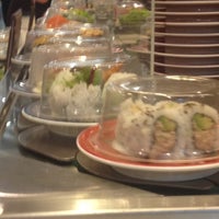 Das Foto wurde bei Hanaichi Sushi Bar + Dining von Riane am 5/31/2012 aufgenommen