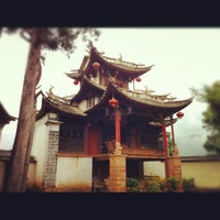 รูปภาพถ่ายที่ Shaxi Old Theatre Inn โดย Vanessa d. เมื่อ 8/16/2012