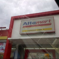 Photo taken at Alfamart Pisangan Lama by Inderawan I. on 3/3/2012