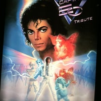 Photo taken at Captain EO Starring Michael Jackson by ⓢⓤⓐⓝⓨ❤ on 3/13/2012